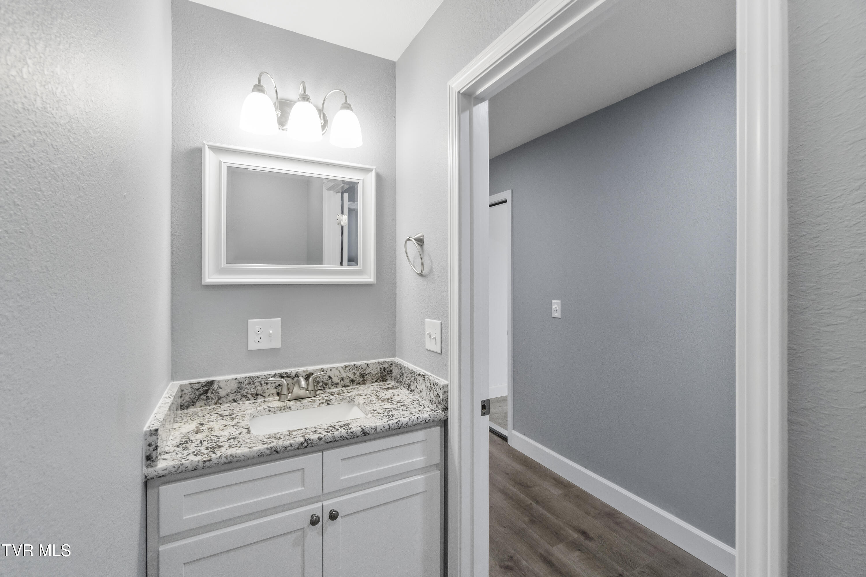 960 East Allens Bridge Road Greeneville, TN 37743 - Photo 32 of 61 DSC08171