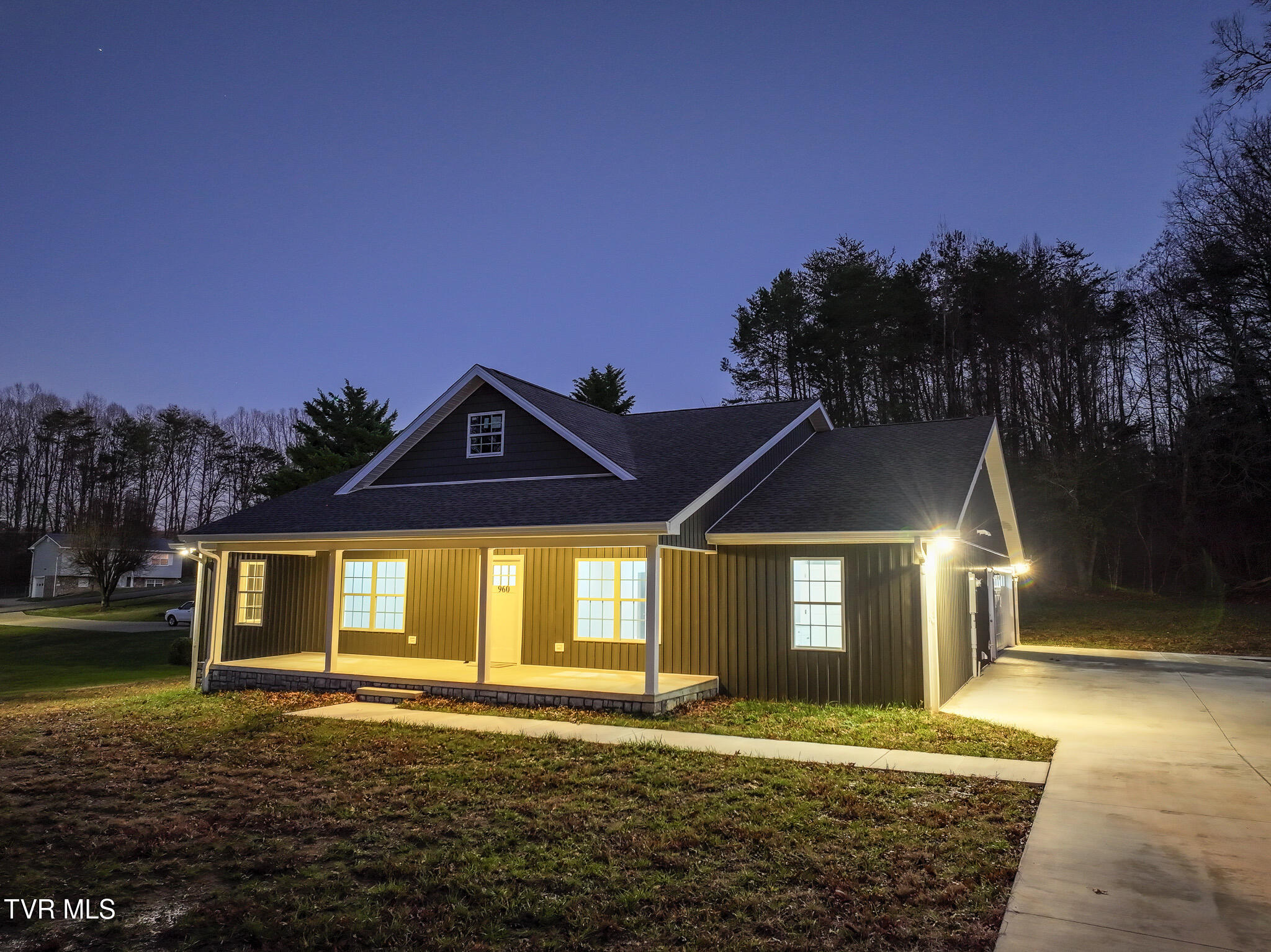 960 East Allens Bridge Road Greeneville, TN 37743 - Photo 49 of 61 IMG_1386