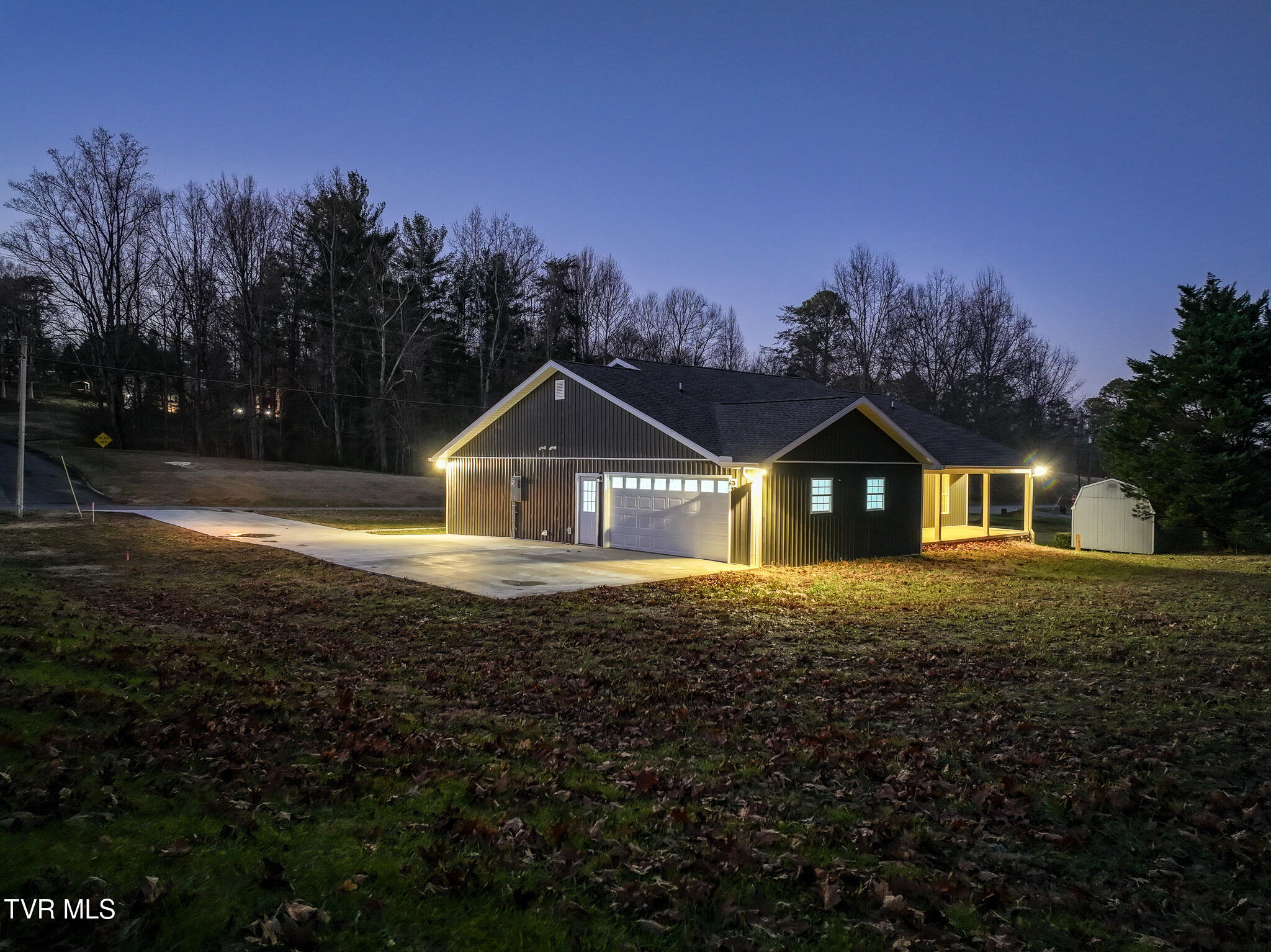 960 East Allens Bridge Road Greeneville, TN 37743 - Photo 52 of 61 IMG_1384