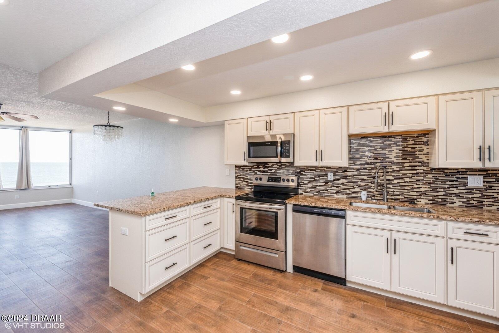 1133 Ocean Shore Boulevard, Unit 606 Ormond Beach, FL 32176 - Photo 4 of 19 04_1133OceanShoreDr_Unit606_2004_Large