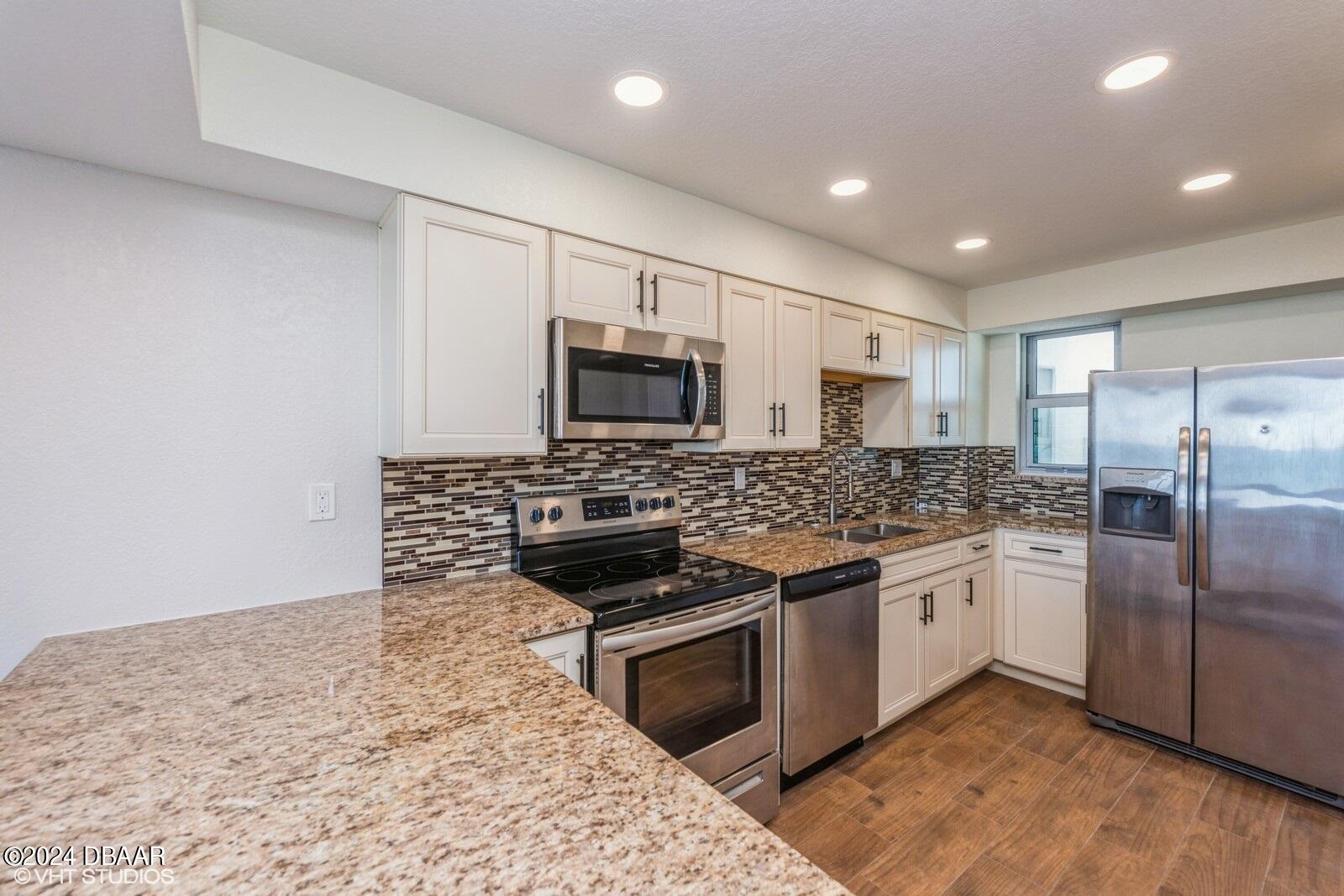 1133 Ocean Shore Boulevard, Unit 606 Ormond Beach, FL 32176 - Photo 5 of 19 05_1133OceanShoreDr_Unit606_2005_Large