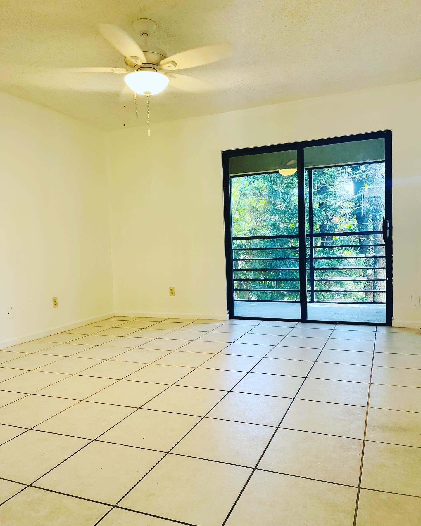 3293 Kirk Road, Unit 6 Lake Worth, FL 33461 - Photo 3 of 15 74199223-3370-438C-8537-A57FE65E7026