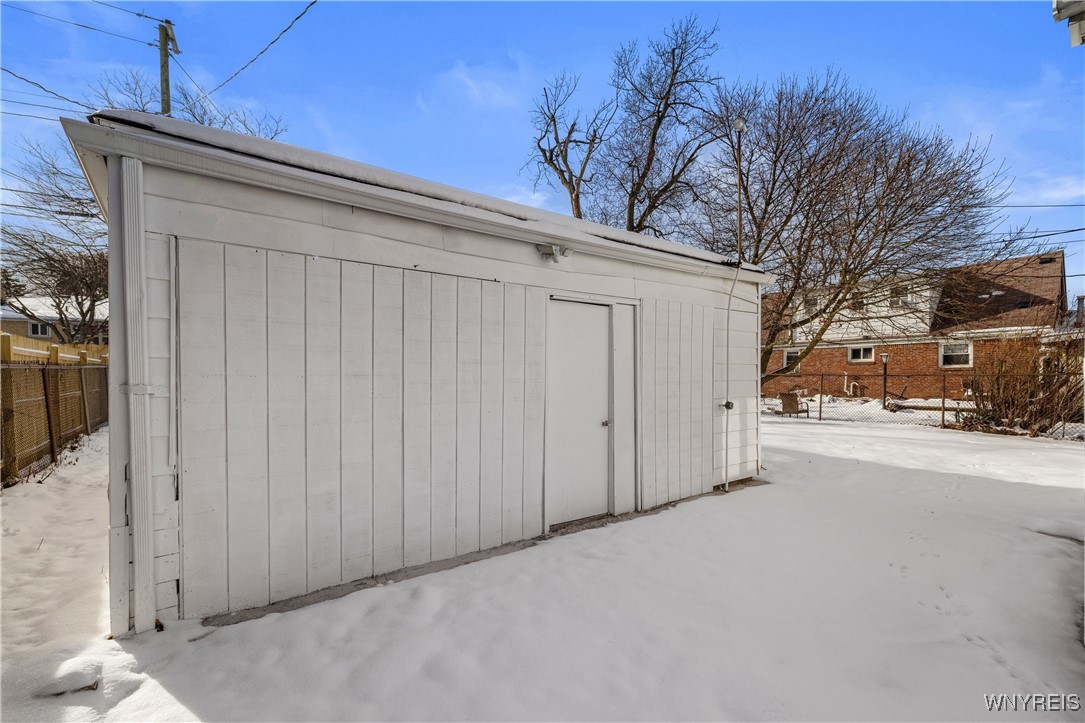 1271 Cleveland Drive Cheektowaga, NY 14225 - Photo 4 of 27