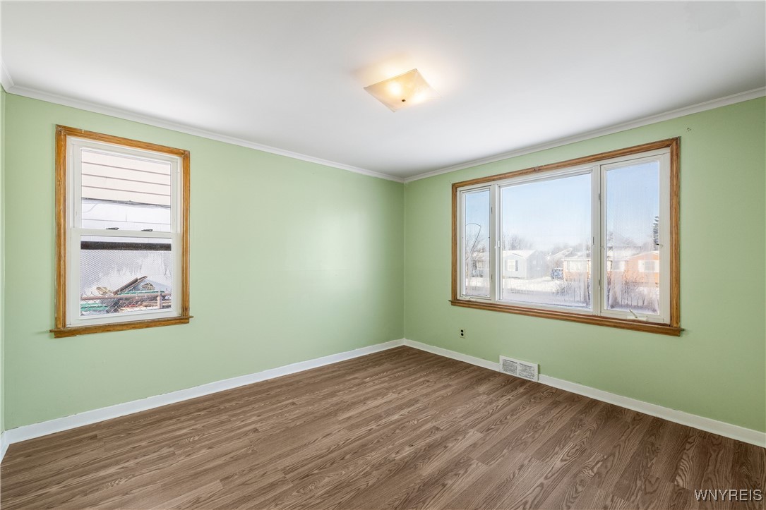 1271 Cleveland Drive Cheektowaga, NY 14225 - Photo 7 of 27