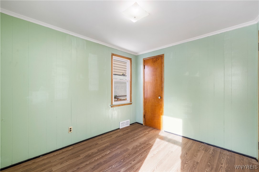 1271 Cleveland Drive Cheektowaga, NY 14225 - Photo 9 of 27