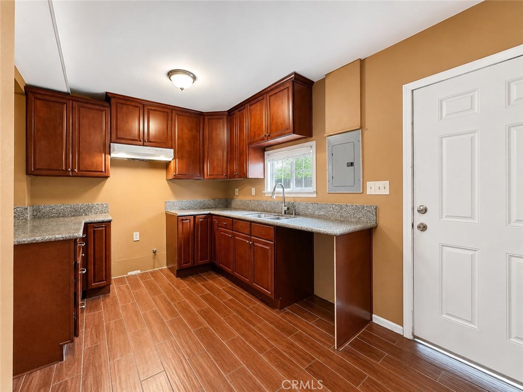 1920 West Spring Street Long Beach, CA 90810 - Photo 16 of 31