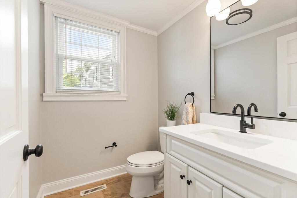 42 South Main Street, Unit 1 Topsfield, MA 01983 - Photo 13 of 34