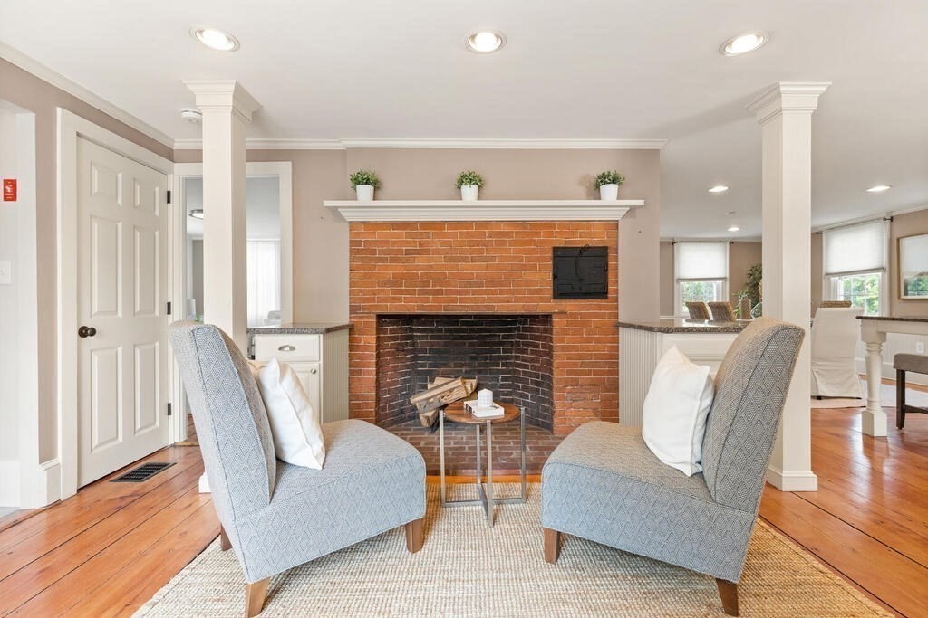 42 South Main Street, Unit 1 Topsfield, MA 01983 - Photo 6 of 34