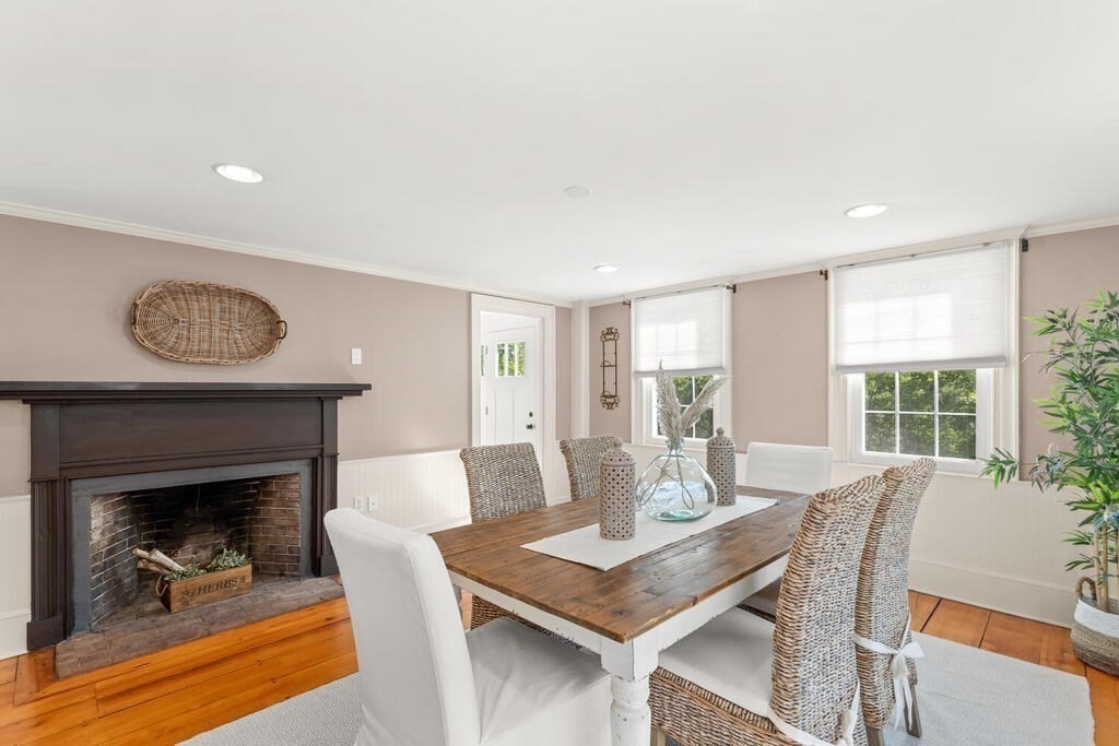 42 South Main Street, Unit 1 Topsfield, MA 01983 - Photo 7 of 34