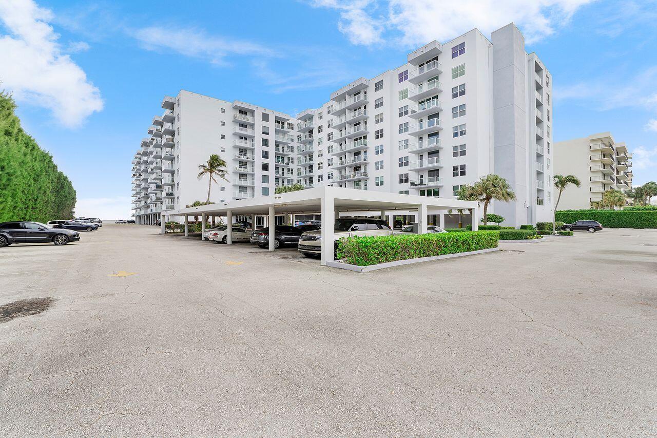 3450 South Ocean Boulevard, Unit 118 Palm Beach, FL 33480 - Photo 37 of 39 a view of a building with a street