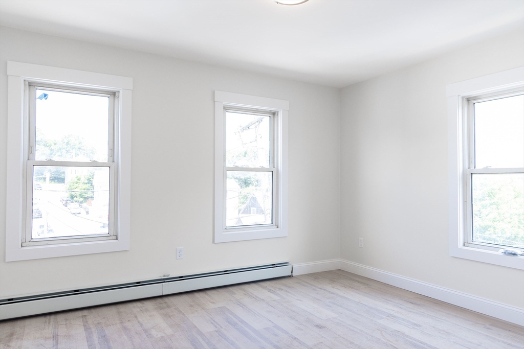 71 Friend Street, Unit 2 Gloucester, MA 01930 - Photo 13 of 18