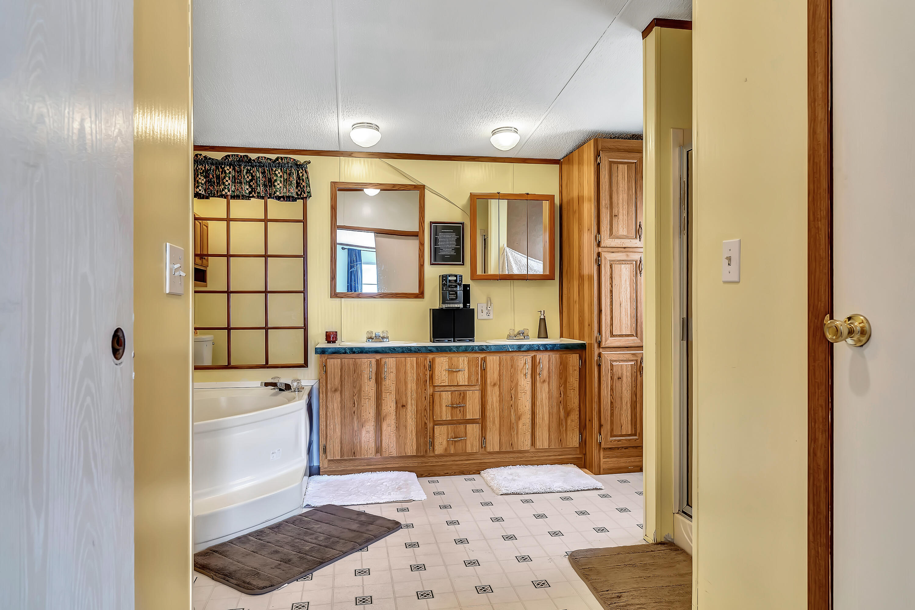 59 Ocean Point Road Boothbay Harbor, ME 04538 - Photo 25 of 32 Master bath with tub and separate shower