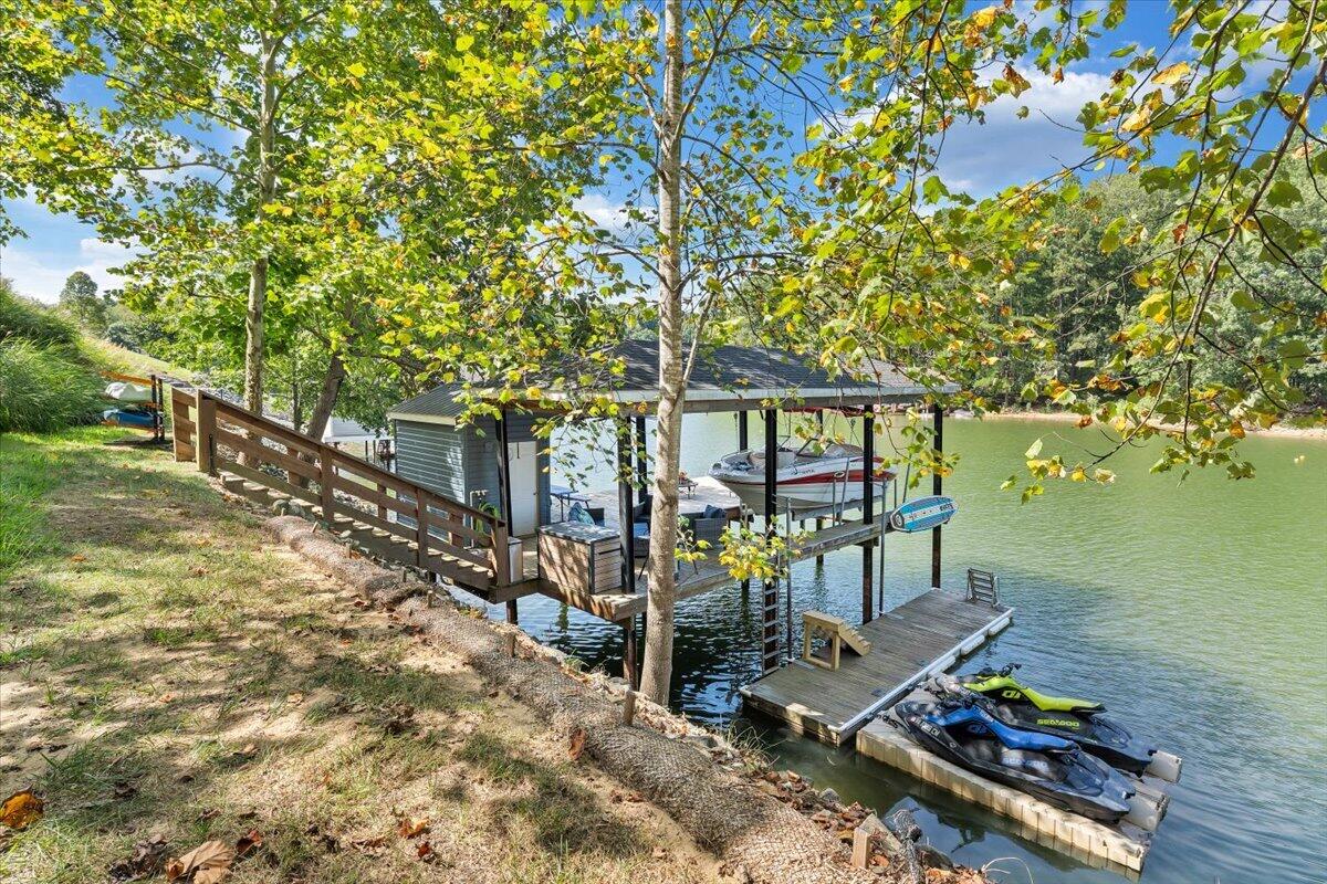 41 Old Point Road Moneta, VA 24121 - Photo 3 of 99 059-MIB01197