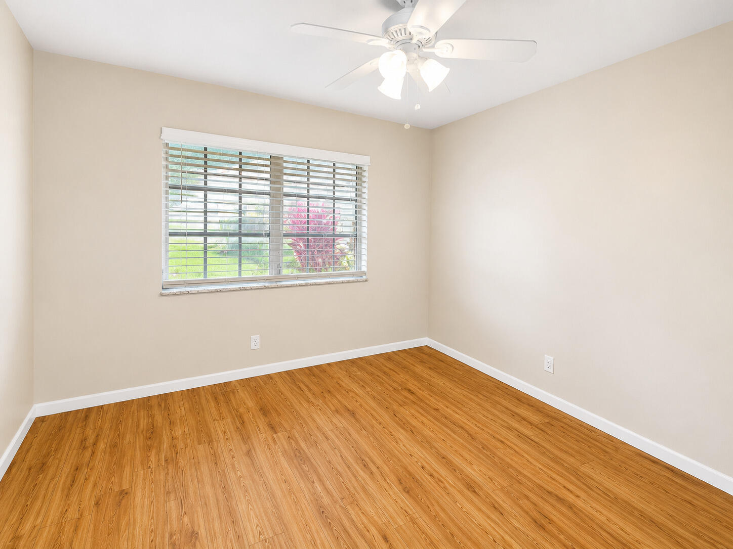 2120 Northeast 41st Street, Unit A Lighthouse Point, FL 33064 - Photo 10 of 13 file_00000000d91471f581e311c7560cb976