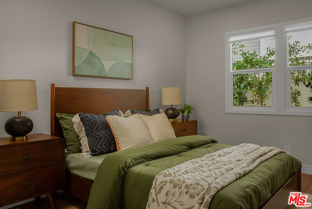 2046 1/2 Burnside Avenue Los Angeles, CA 90016 - Photo 22 of 38