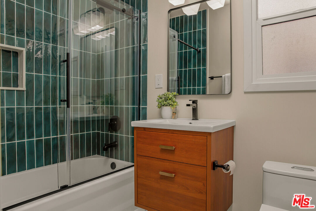 2046 1/2 Burnside Avenue Los Angeles, CA 90016 - Photo 32 of 38