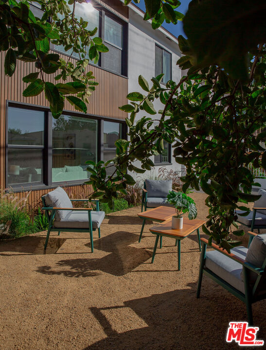 2046 1/2 Burnside Avenue Los Angeles, CA 90016 - Photo 34 of 38