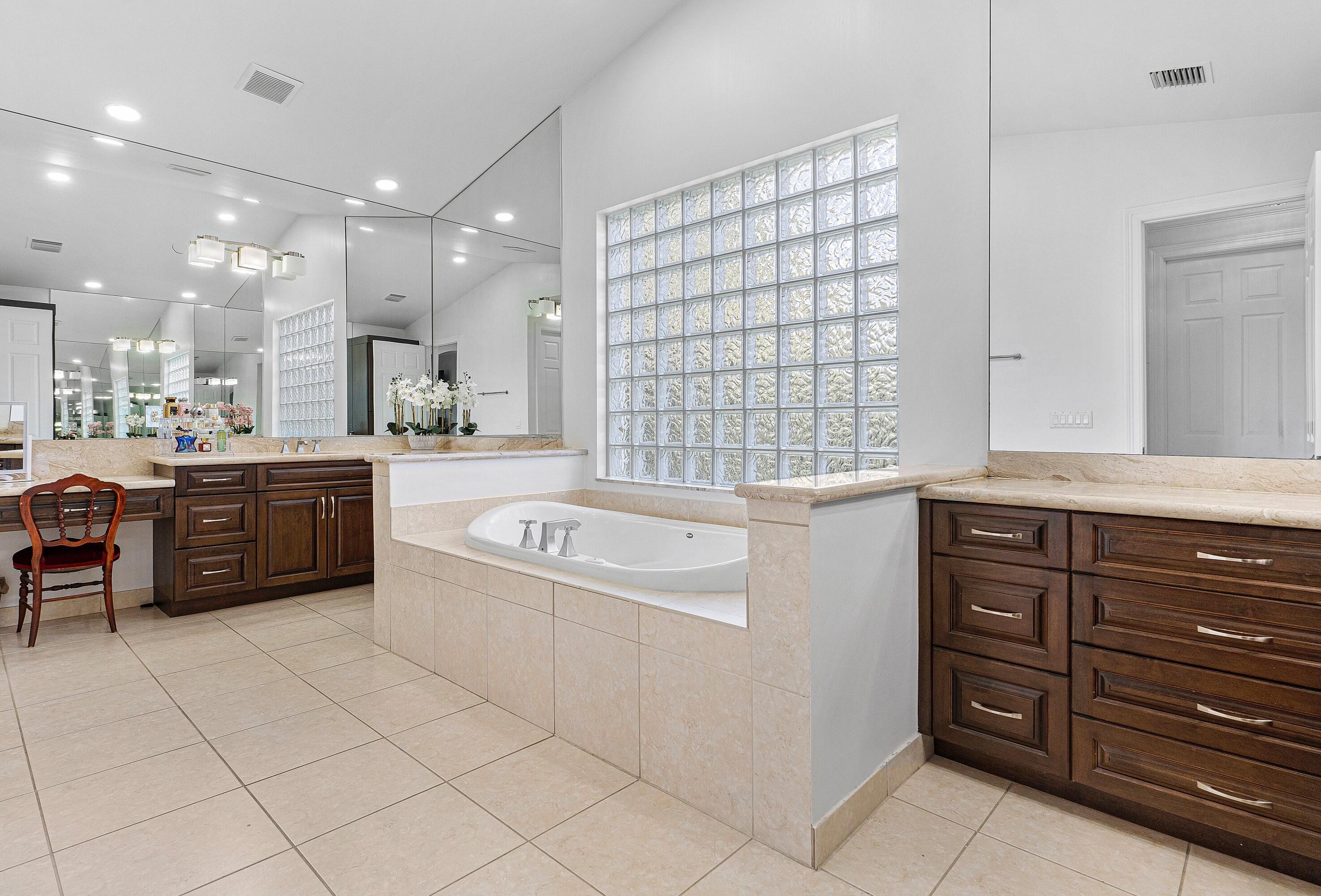 11030 Misty Ridge Way Boynton Beach, FL 33473 - Photo 31 of 56 031-11030MistyRidgeWay-BoyntonBeach-FL-3