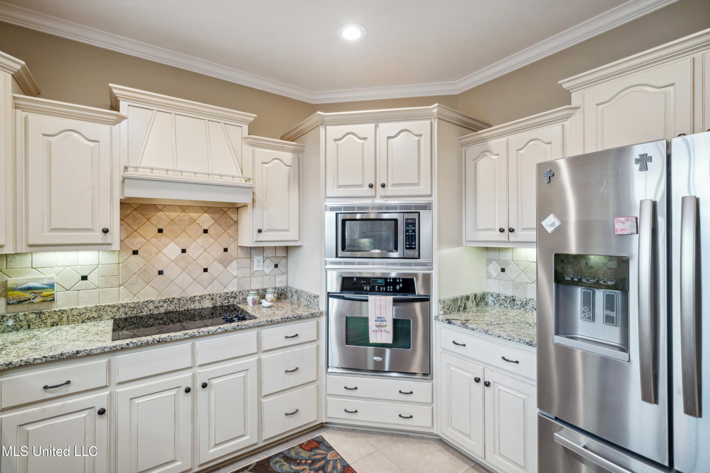 3922 Huntingdon Ln-10