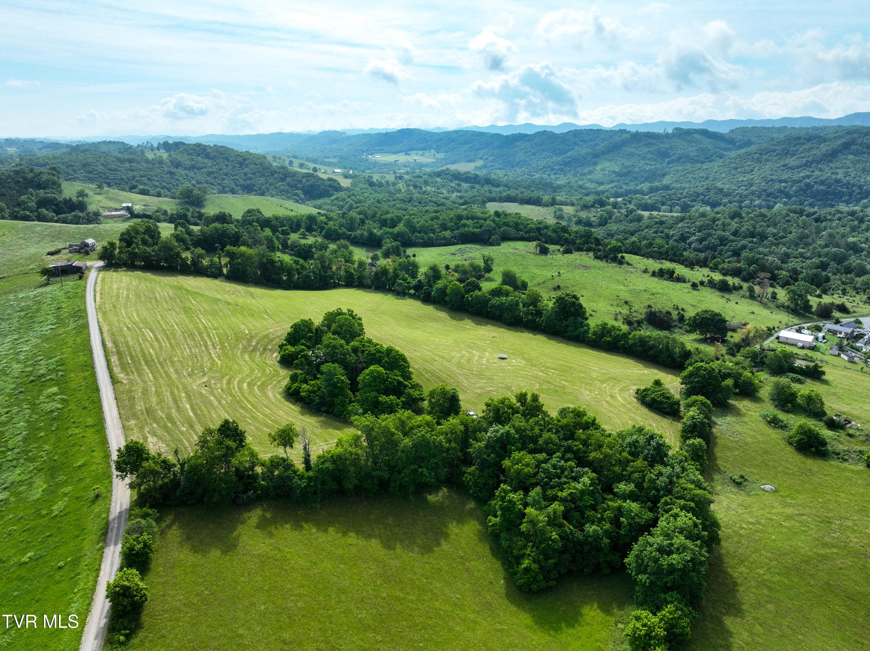 Lot 2 Wayside Meadows Road, Unit 2 Nickelsville, VA 24271 - Photo 33 of 41 Wayside Meadows Rd Drone GLOV-10