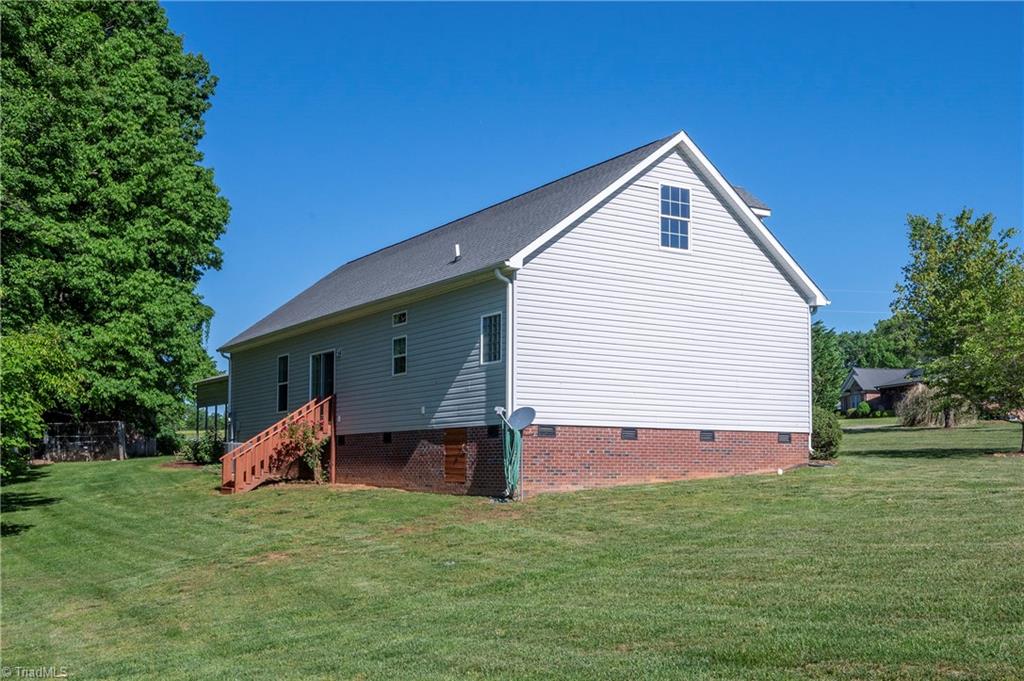 2532 Baltimore Road East Bend, NC 27018 - Photo 28 of 29 Gallery Image 28