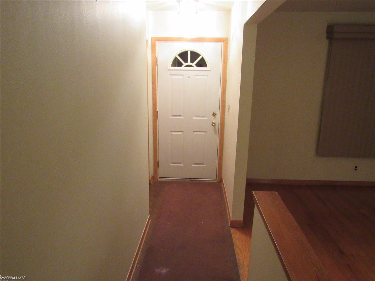 18430 Davidson Road Fraser, MI 48026 - Photo 4 of 26