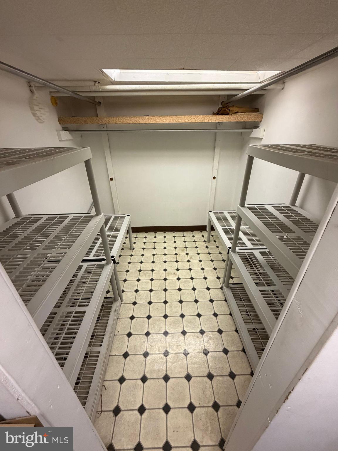 702 Newport Road Bristol, PA 19007 - Photo 12 of 32