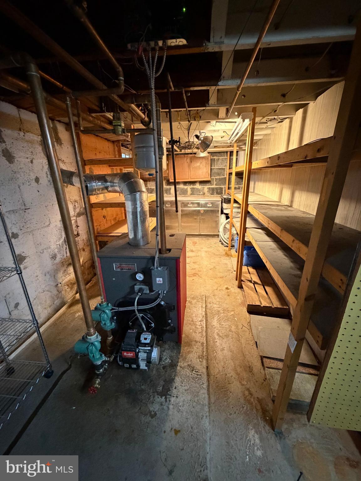 702 Newport Road Bristol, PA 19007 - Photo 14 of 32