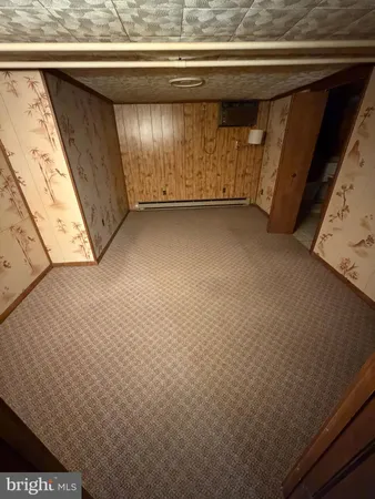 $2,700 | 702 Newport Road, Bristol, PA 19007