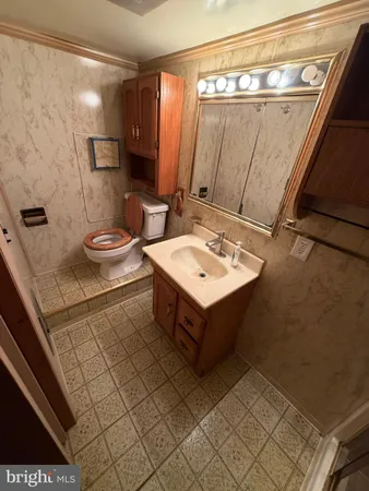 $2,700 | 702 Newport Road, Bristol, PA 19007