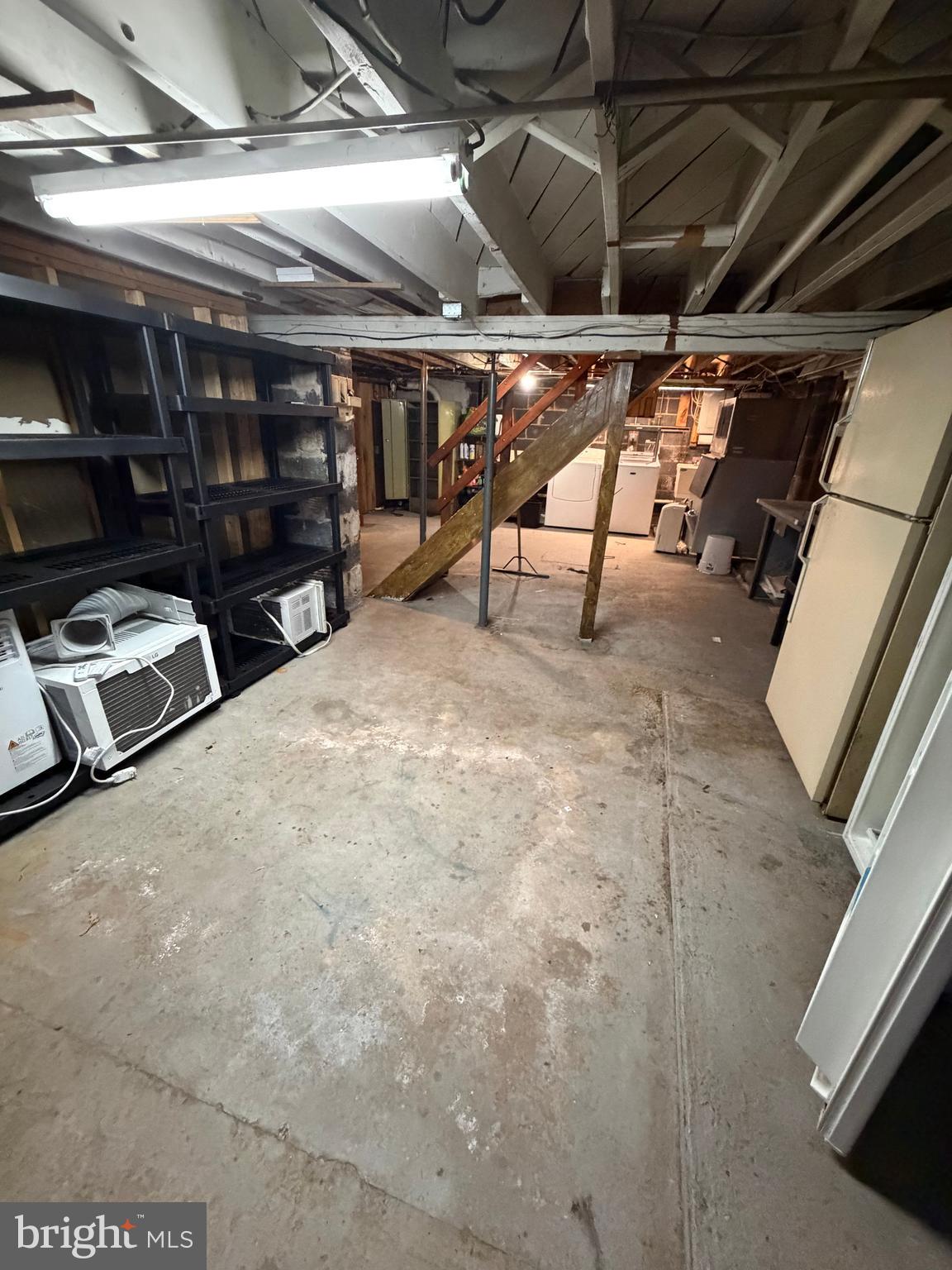 702 Newport Road Bristol, PA 19007 - Photo 18 of 32