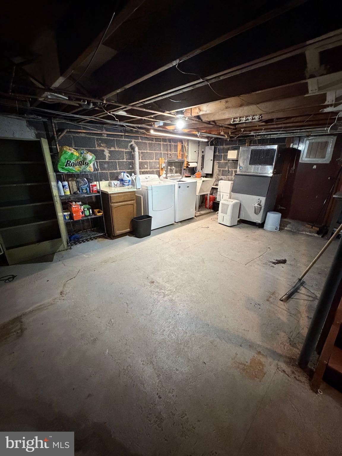 702 Newport Road Bristol, PA 19007 - Photo 19 of 32