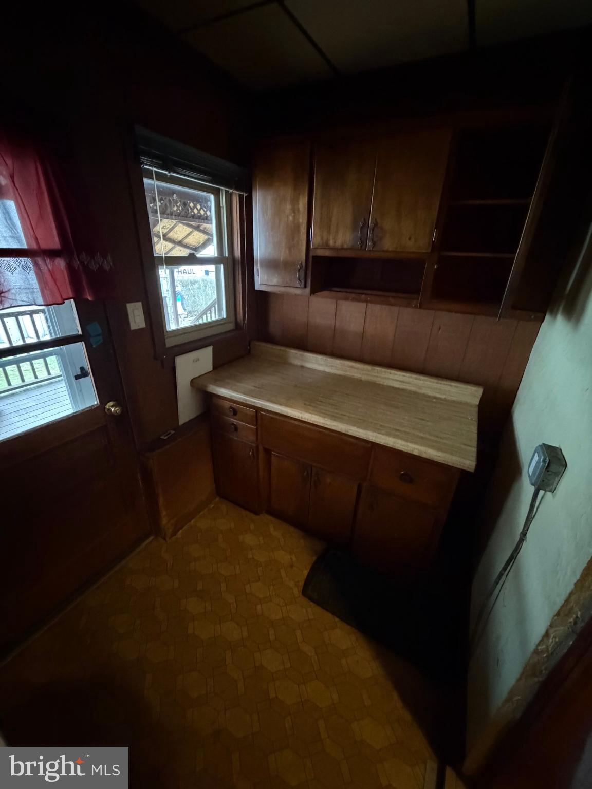 702 Newport Road Bristol, PA 19007 - Photo 26 of 32