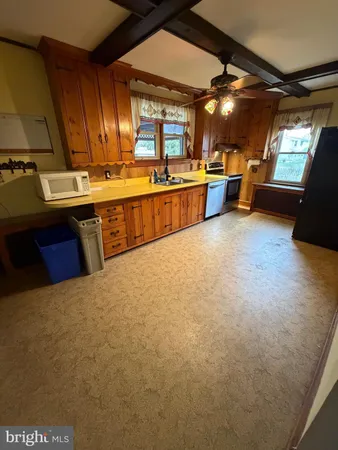 $2,700 | 702 Newport Road, Bristol, PA 19007