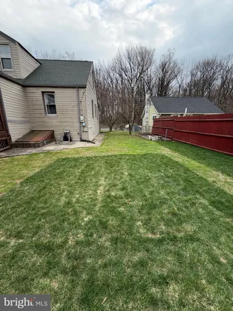 $2,700 | 702 Newport Road, Bristol, PA 19007