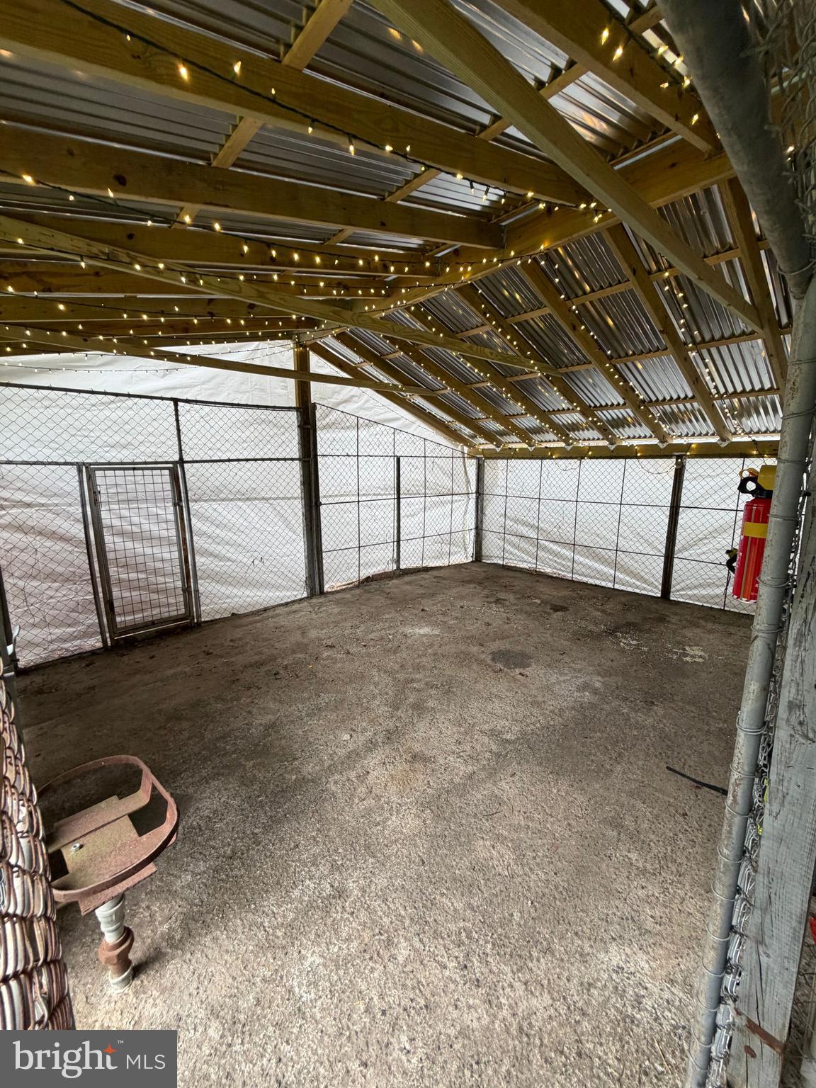 702 Newport Road Bristol, PA 19007 - Photo 6 of 32