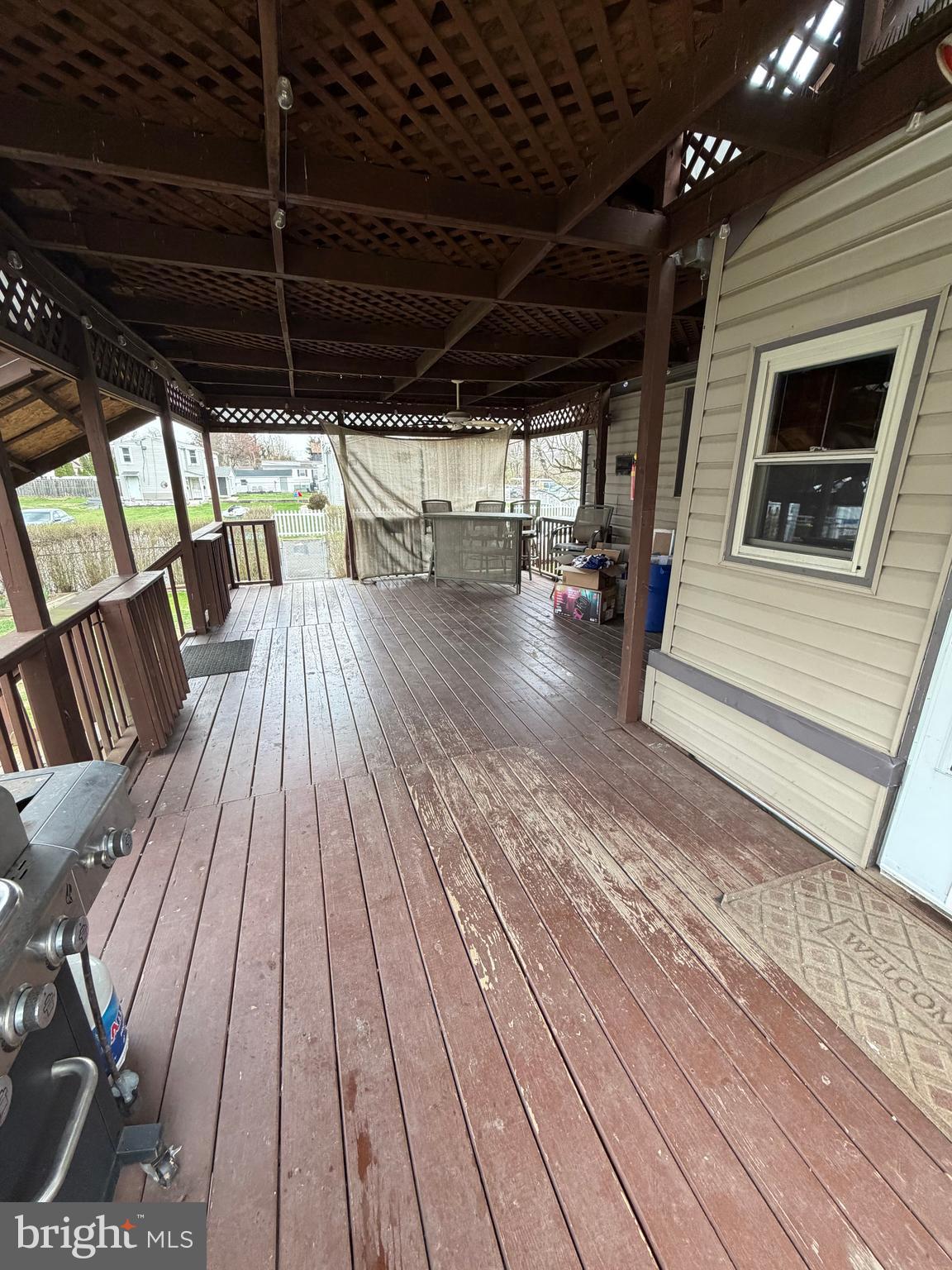 702 Newport Road Bristol, PA 19007 - Photo 10 of 32