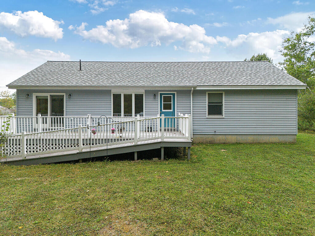 242 China Road Winslow, ME 04901 - Photo 5 of 38 Exterior