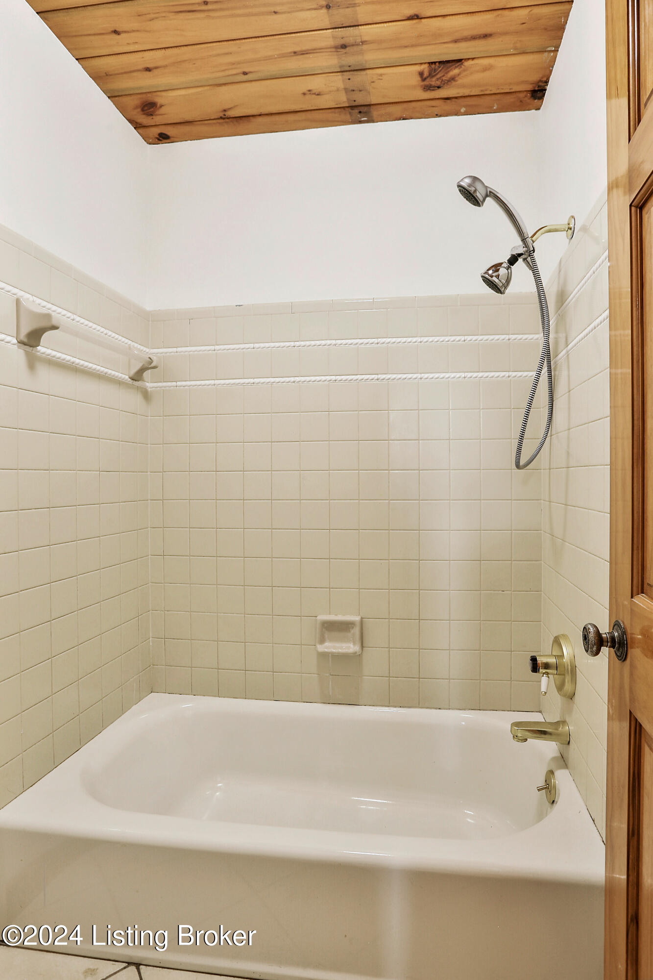 4181 Todds Point Road Simpsonville, KY 40067 - Photo 18 of 37 CT6C9924_1