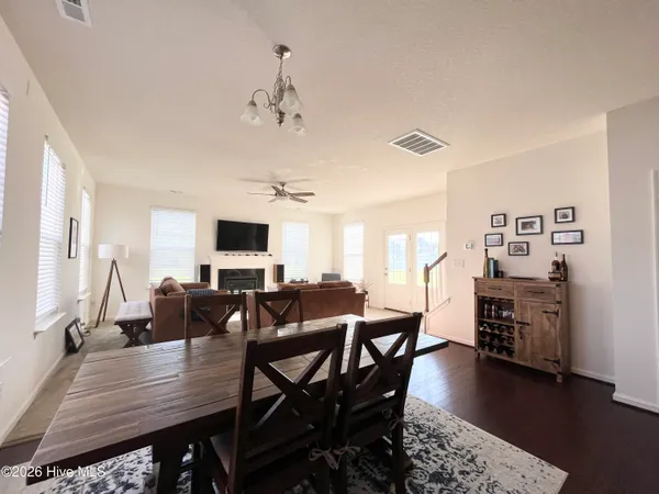 $2,517 | 3428 Crow Pt Way, Elizabeth City, NC 27909