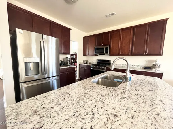 $2,517 | 3428 Crow Pt Way, Elizabeth City, NC 27909
