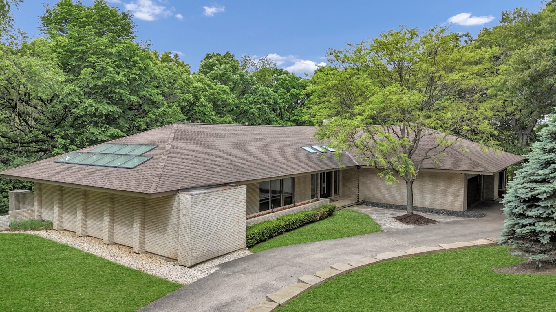 4 Far Hills Road Barrington Hills, IL 60010 - Photo 2 of 79