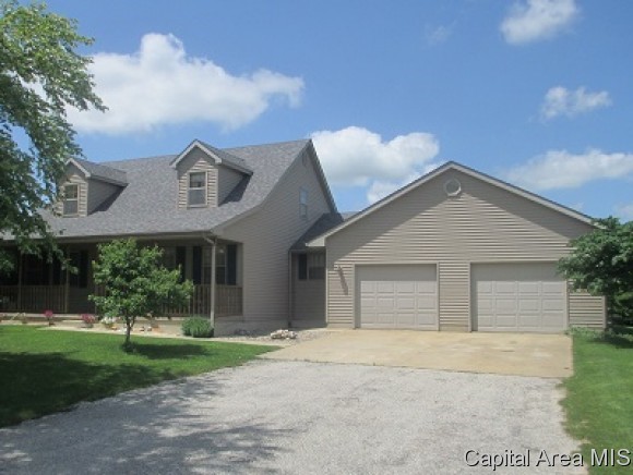 4 Drake Road Jacksonville, IL 62650 - Photo 1 of 21