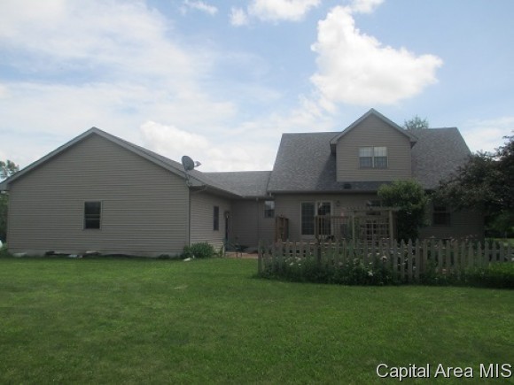 4 Drake Road Jacksonville, IL 62650 - Photo 15 of 21