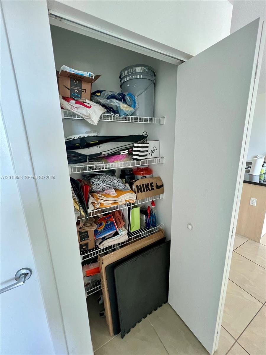79 Southwest 12th Street, Unit 2903S Miami, FL 33130 - Photo 12 of 44
