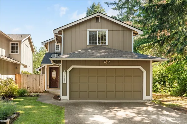 $450,000 | 6101 Laguna Lane Southeast, Lacey, WA 98503