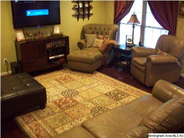153 Lake Terrace Alabaster, AL 35007 - Photo 3 of 24