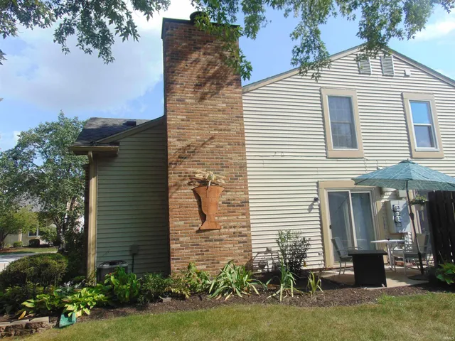 $187,500 | 4930 Pinebrook Drive, Unit 5, Fort Wayne, IN 46804