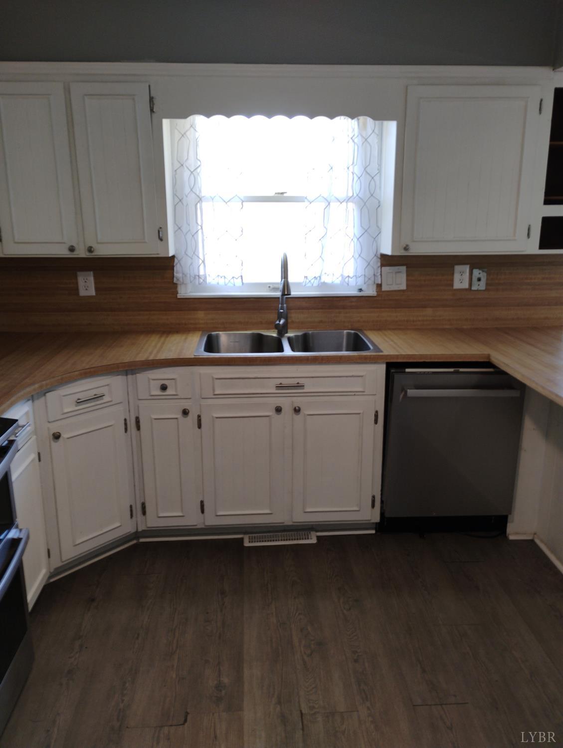 1316 Dudley Road Moneta, VA 24121 - Photo 19 of 61