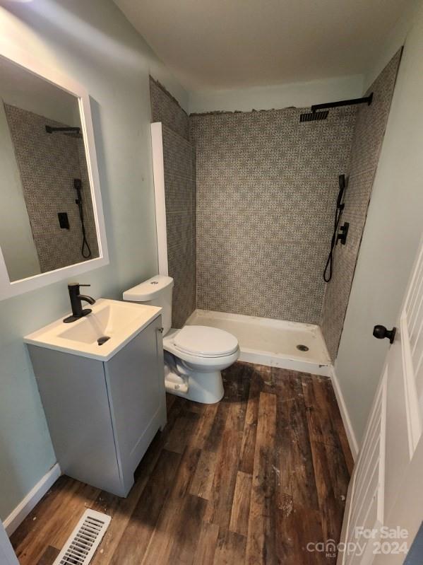 1004 Columbia Road Chester, SC 29706 - Photo 10 of 15 a bathroom with a sink a toilet a mirror and shower